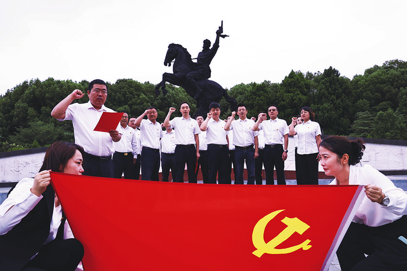 中铁四局物资公司党委与中国葛洲坝集团水泥有限公司党委联合开展主题党日